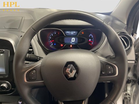 Renault Captur 1.5 dCi ENERGY Iconic SUV 5dr Diesel Manual Euro 6 (s/s) (90 ps) 13