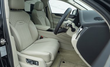 Bentley Bentayga V8 AZURE 14