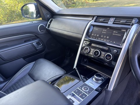 Land Rover Discovery SDV6 HSE LUXURY 14