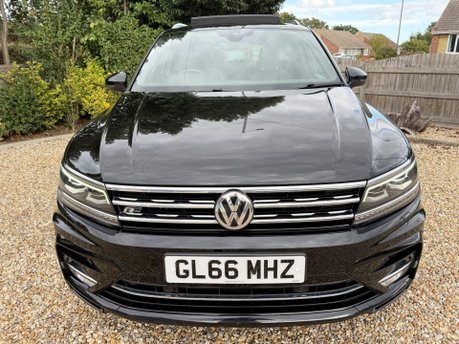 Volkswagen Tiguan 2.0 TDI BlueMotion Tech R-Line DSG 4Motion Euro 6 (s/s) 5dr 8