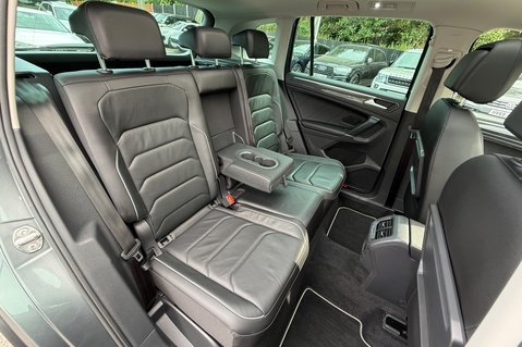 Volkswagen Tiguan SEL TSI BMT 4MOTION DSG - PANROOF - CARPLAY - FULL SERVICE HISTORY 30