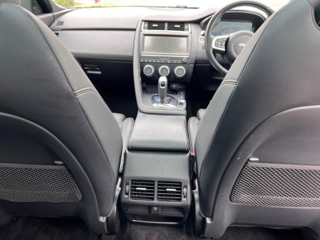 Jaguar E-Pace 2.0 D180 R-Dynamic HSE Auto AWD Euro 6 (s/s) 5dr 39