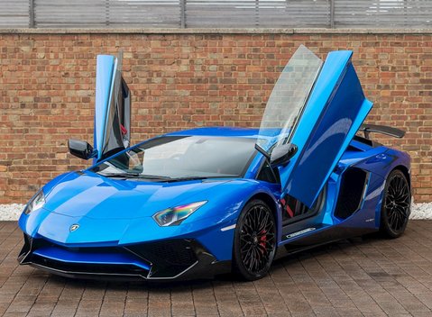 Lamborghini Aventador SV LP 750-4 Coupe 7