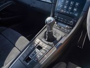 Porsche 911 CARRERA GTS 16