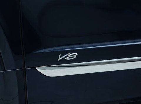 Bentley Bentayga V8 First Edition 35