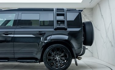 Land Rover Defender 110 V8 P525 38
