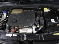 Peugeot 2008 BLUEHDI ALLURE 44