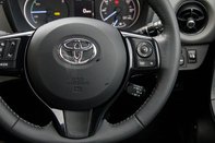 Toyota Yaris VVT-I ICON TECH 19