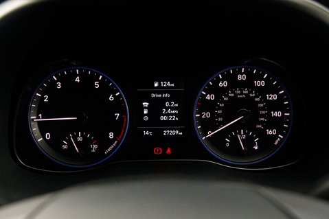 Hyundai KONA PREMIUM SE 15