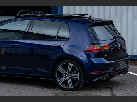 Volkswagen Golf 2.0 Golf R TSi Semi-Auto 4WD 5dr 22