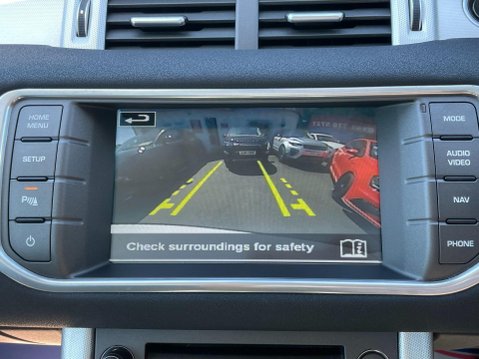 Land Rover Range Rover Evoque 2.2 SD4 Dynamic Auto 4WD Euro 5 (s/s) 3dr 26