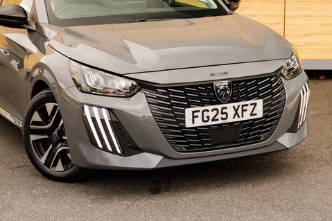 Peugeot 208 PURETECH ALLURE S/S 10