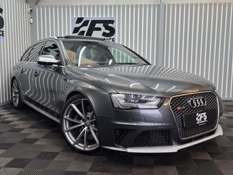 Audi RS4 4.2 FSI V8 Estate 5dr Petrol S Tronic quattro Euro 5 (450 ps) 31