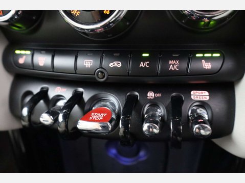 Mini Hatch 1.5 Cooper Exclusive Auto 3dr 3