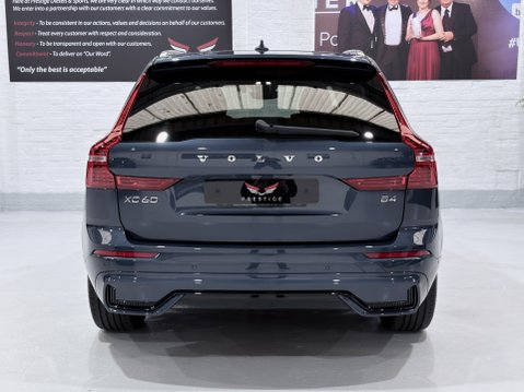 Volvo XC60 B4 PLUS MHEV 19