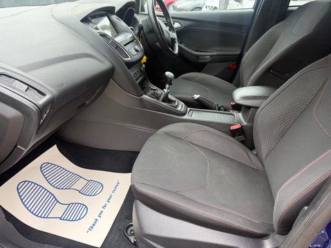 Ford Focus 1.0T EcoBoost ST-Line Hatchback 5dr Petrol Manual Euro 6 (s/s) (140 ps) 23