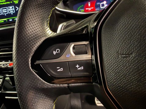 Peugeot 2008 1.2 2008 GT Premium PureTech S/S Auto 5dr 16