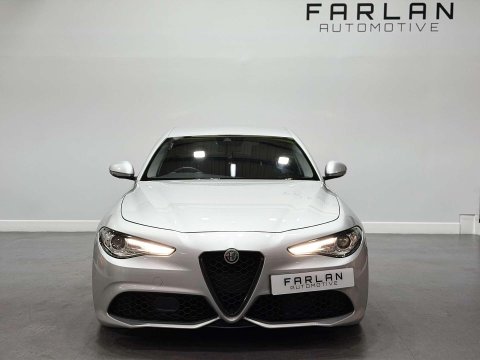Alfa Romeo Giulia 2.2 TD Speciale Saloon 4dr Diesel Auto Euro 6 (s/s) (180 ps) 11