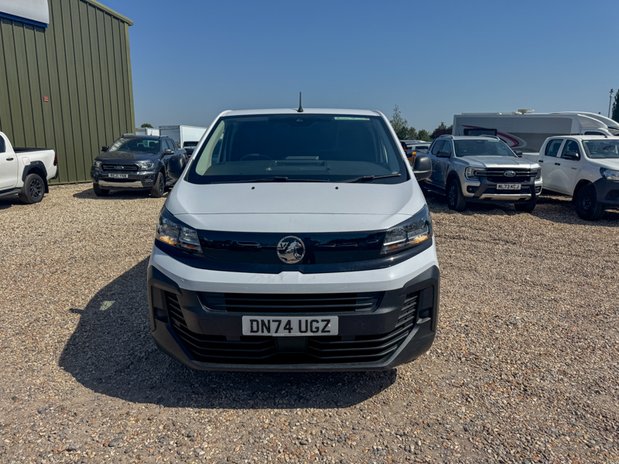 Vauxhall Vivaro SWB L1H1 Low Roof Prime 2900 Air Con Sensors EURO 6 3
