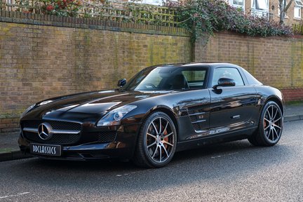 Mercedes-Benz SLS AMG Gullwing 2