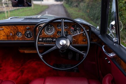 Bentley S2 Continental Drophead 21
