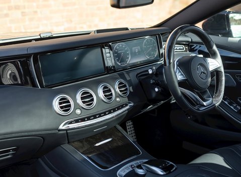 Mercedes-Benz S Class S63 Coupe 16