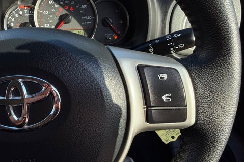 Toyota Yaris 1.3 VVT-I TR LOOK! JUST 38000 MILES! LOW INSURANCE! AIR CON 17