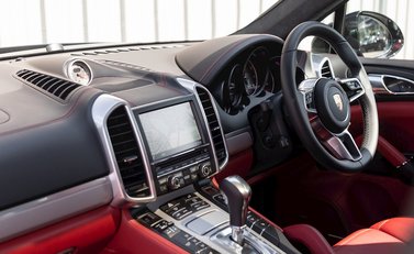 Porsche Cayenne Turbo 17