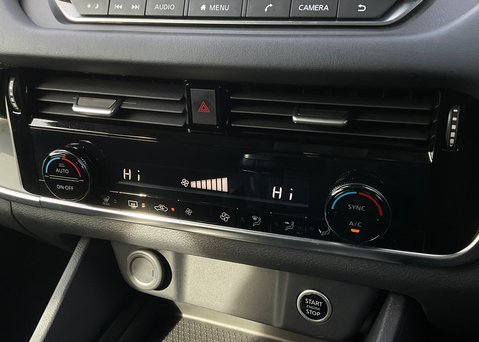 Nissan Qashqai DIG-T ACENTA PREMIUM MHEV 21