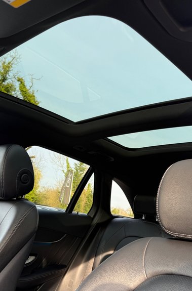 Mercedes-Benz GLC GLC 220 D 4MATIC AMG LINE PREMIUM - TWO OWNERS - PANORAMIC SUNROOF 