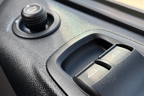 Ford Transit Custom 320 L1 Sport 185 ps DCIV 38