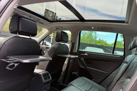 Volkswagen Tiguan SEL TSI BMT 4MOTION DSG - PANROOF - CARPLAY - FULL SERVICE HISTORY 28