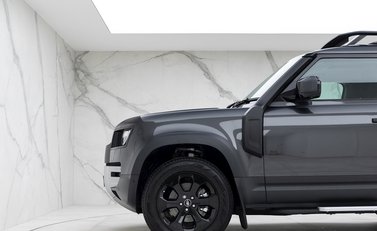 Land Rover Defender 90 Hard Top D200 26