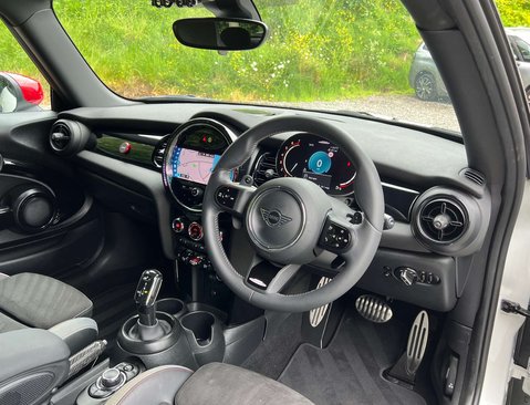 Mini Hatch 2.0 John Cooper Works Auto 3dr 16