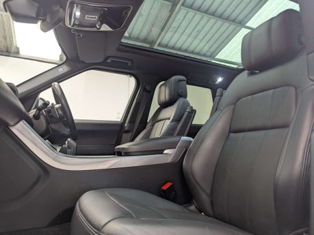 Land Rover Range Rover Sport 3.0 Range Rover Sport HSE Dynamic Black D MHEV Auto 4WD 5dr 38