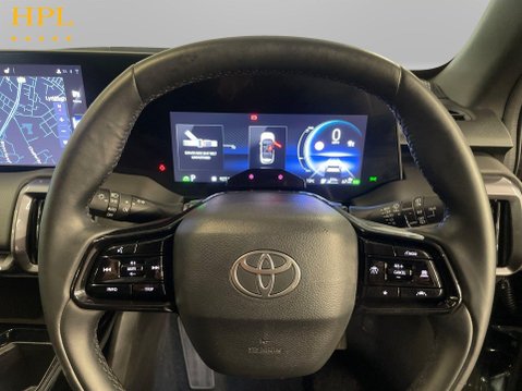 Toyota Urbancruiser 61kWh Design SUV 5dr Electric Auto (174 ps) 13