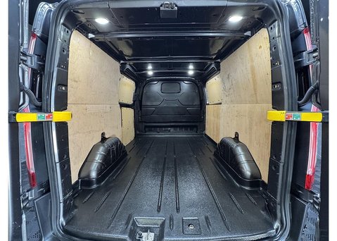 Ford Transit Custom 2.0 300 EcoBlue Limited Panel Van 5dr Diesel Auto L1 H1 Euro 6 (s/s) (170 p 40