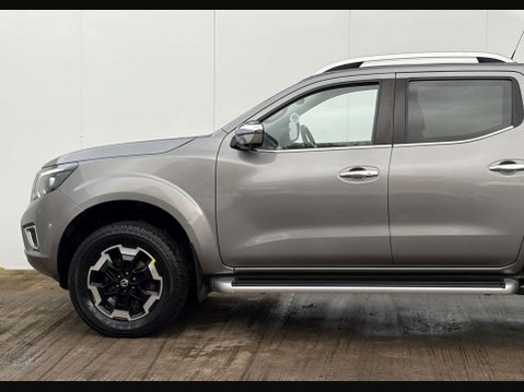 Nissan Navara 2.3 Navara Tekna dCi 4WD 5dr 65