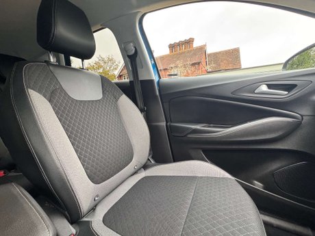 Vauxhall Grandland X 1.2 Grandland X Sport Nav T S/S Auto 5dr 32