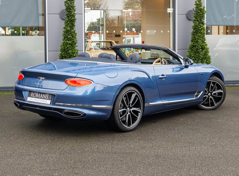 Bentley Continental GTC W12 First Edition 4
