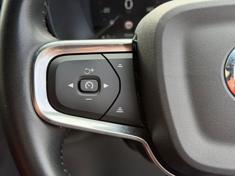 Volvo XC40 T3 INSCRIPTION 14