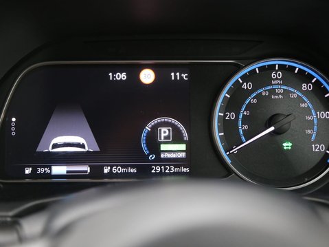 Nissan LEAF 40kWh Tekna Auto 5dr 14