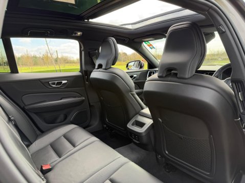 Volvo V60 2.0 D4 R-Design Auto Euro 6 (s/s) 5dr 42