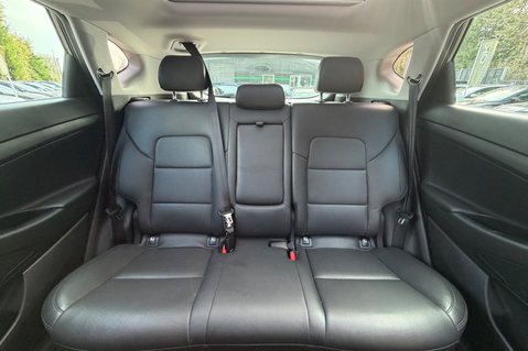 Hyundai TUCSON CRDI PREMIUM SE - 2 OWNERS - 10 HYUNDAI SERVICES  16