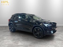 Volvo XC40 2.0 B4 MHEV Plus Black Edition SUV 5dr Petrol Hybrid DCT Auto Euro 6 (s/s)