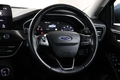 Ford Focus TITANIUM 45