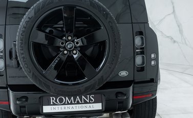 Land Rover Defender 110 V8 27