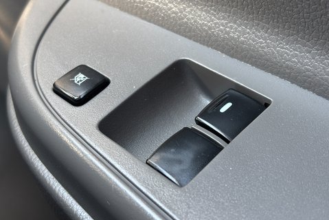 Mitsubishi L200 DI-D 4WD 4Life Single Cab Pickup - Air Con 29