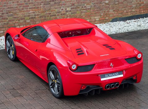 Ferrari 458 Spider 10