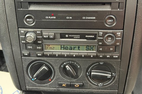 Volkswagen Golf MATCH TDI - ONE OWNER - 18 SERVICE STAMPS!  CAMBELT CHANGED 3 TIMES! 34